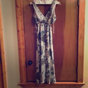 Sienna Sky cutout midi dress